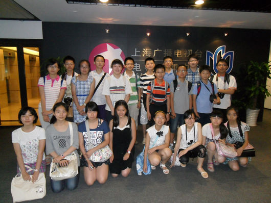 华育中学电视台全体成员合影2.jpg